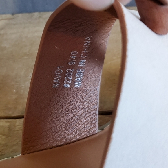 SEVEN7 Navo Stone Cream Thong Sandals Size 9 - Picture 9 of 11